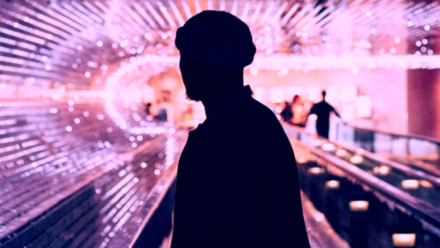 person-escalator-crocus-888×500
